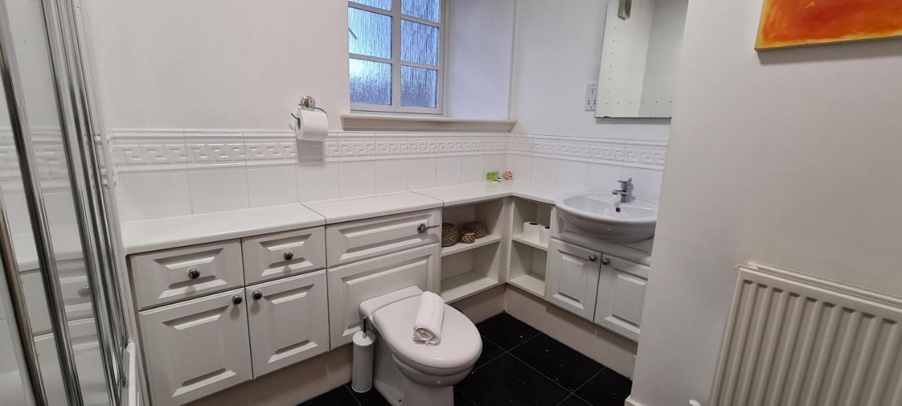 Pass The Keys Spacious 3Beds Flat Near City Centre - Free Parking Edimburgo Esterno foto