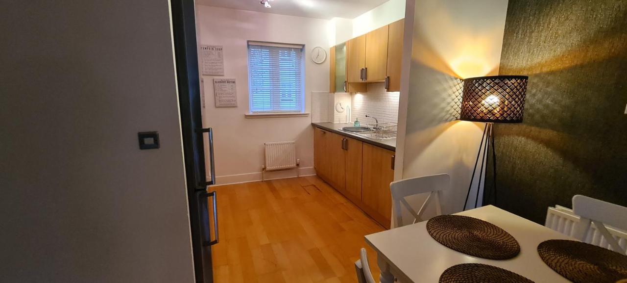 Pass The Keys Spacious 3Beds Flat Near City Centre - Free Parking Edimburgo Esterno foto